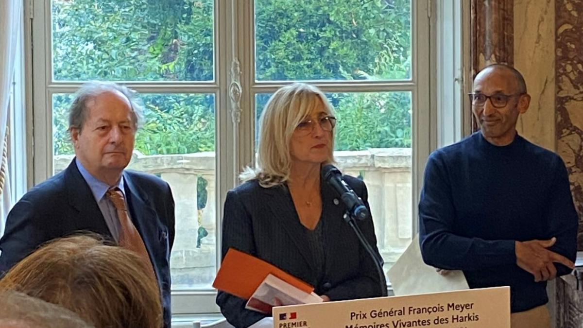 Remise du prix de la promotion de la mémoire des Harkis à Michel MESSAHEL Jean-Marie Rouart de l’Académie française, président du jury du prix Gal F. Meyer/CNIH 2024 et Françoise Dumas, présidente de la CNIH et vice-présidente du jury du prix Gal F. Meyer/CNIH 2024